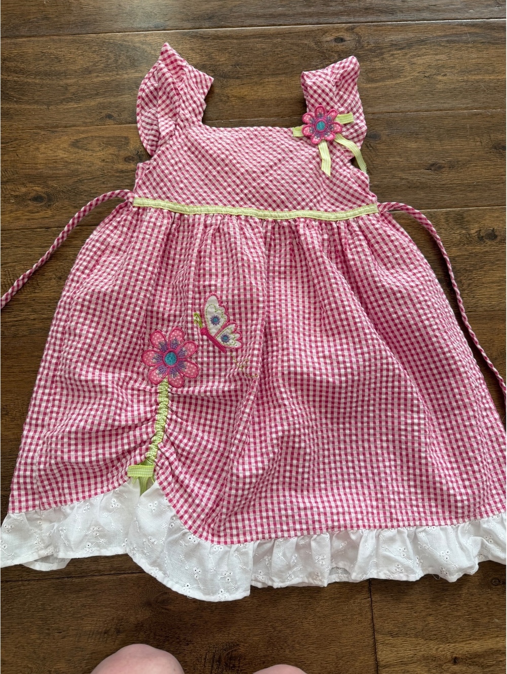 Youngland Girls' Pink Gingham Dress with Floral Appliques Size 5T